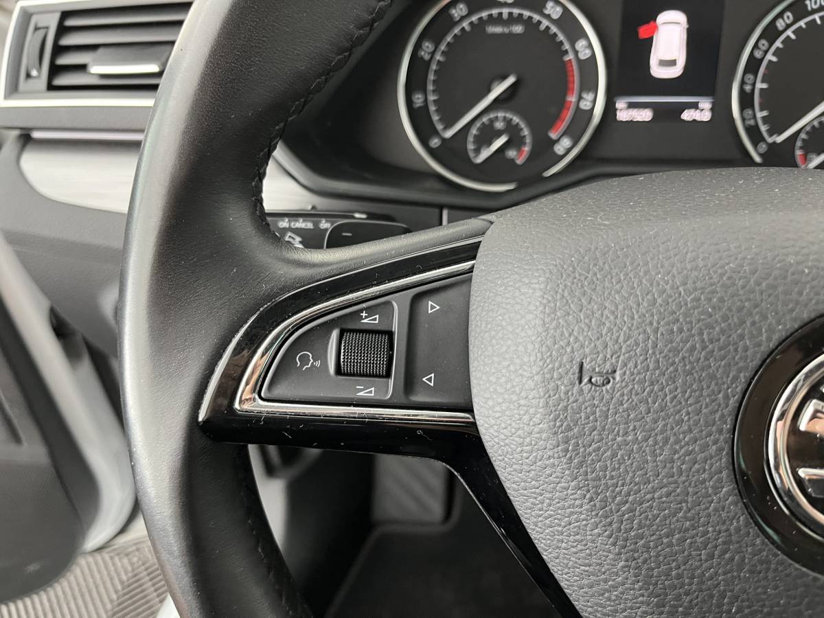 Škoda Superb ŠKODA Superb Combi 1.5 TSI ACT Style Business (INCL-BTW) Aut. *LEATHER-MICROFIBRE | XENON | CANTON-AUDIO | MEMORY-PACK | NAVI-FULLMAP | CAMERA | KEYLESS | HEATED-COMFORTSEATS | PRIVACY-GLASS | SHIFTPADDLES | ECC | PDC | CRUISE | 18”ALU*