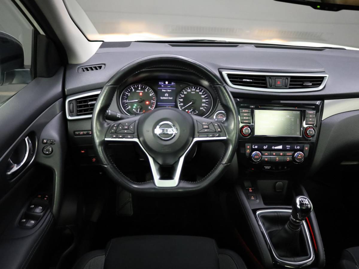 Nissan QASHQAI Nissan Qashqai 1.3 DIG-T N-Connecta