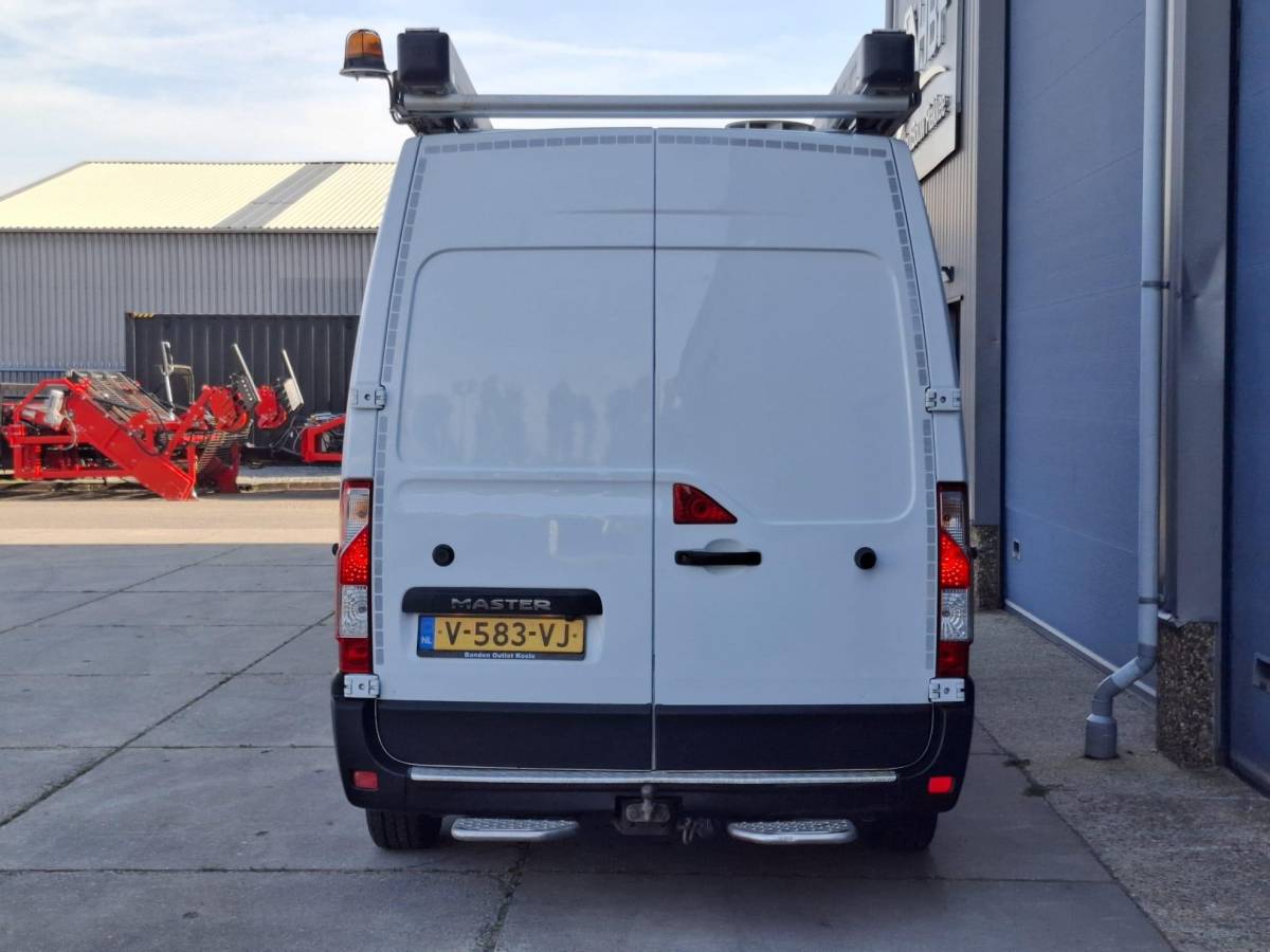 Renault Master Renault Master T35 2.3 dCi L2H2 AIRCO / CRUISE CONTROLE / IMPERIAL / TREKHAAK / EURO 6