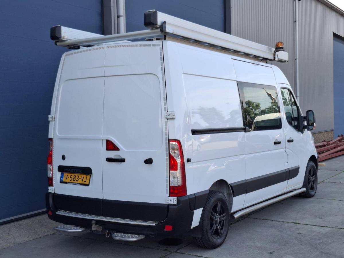 Renault Master Renault Master T35 2.3 dCi L2H2 AIRCO / CRUISE CONTROLE / IMPERIAL / TREKHAAK / EURO 6