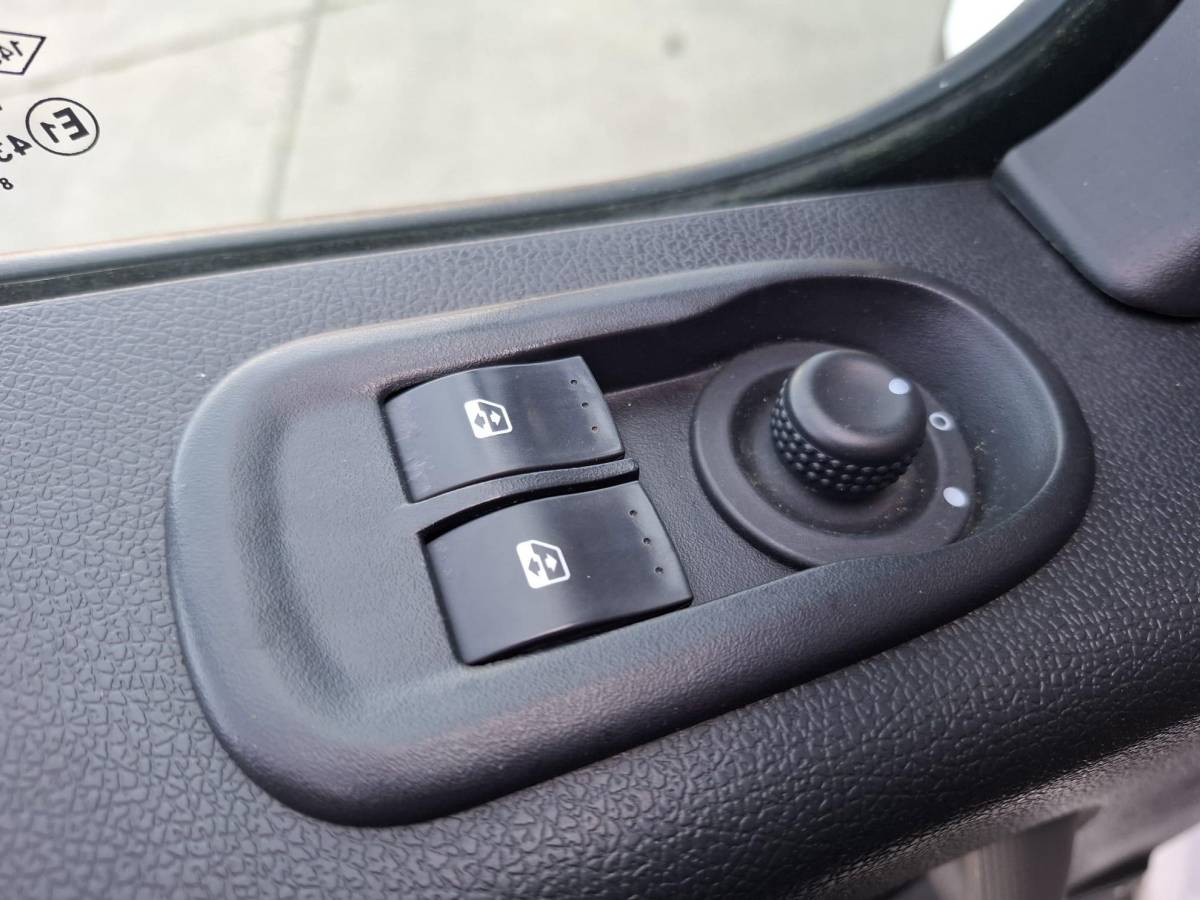 Renault Master Renault Master T35 2.3 dCi L2H2 AIRCO / CRUISE CONTROLE / IMPERIAL / TREKHAAK / EURO 6