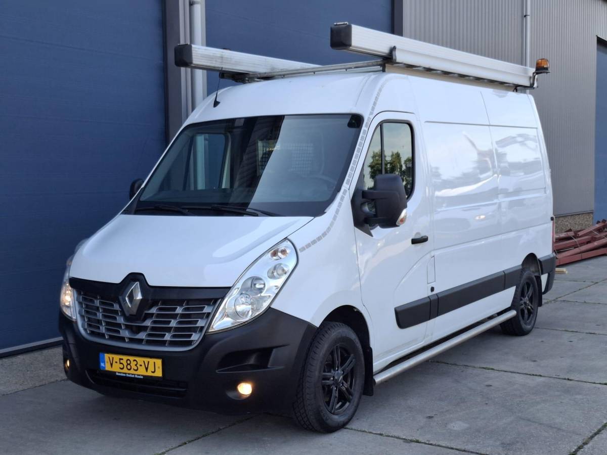 Renault Master Renault Master T35 2.3 dCi L2H2 AIRCO / CRUISE CONTROLE / IMPERIAL / TREKHAAK / EURO 6