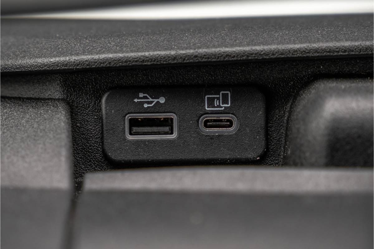 Iveco Daily Iveco Daily 35S18 | 3.0L 180PK | Automaat | NW MODEL | 3.5T Trekgewicht | Camera | Carplay | Climate