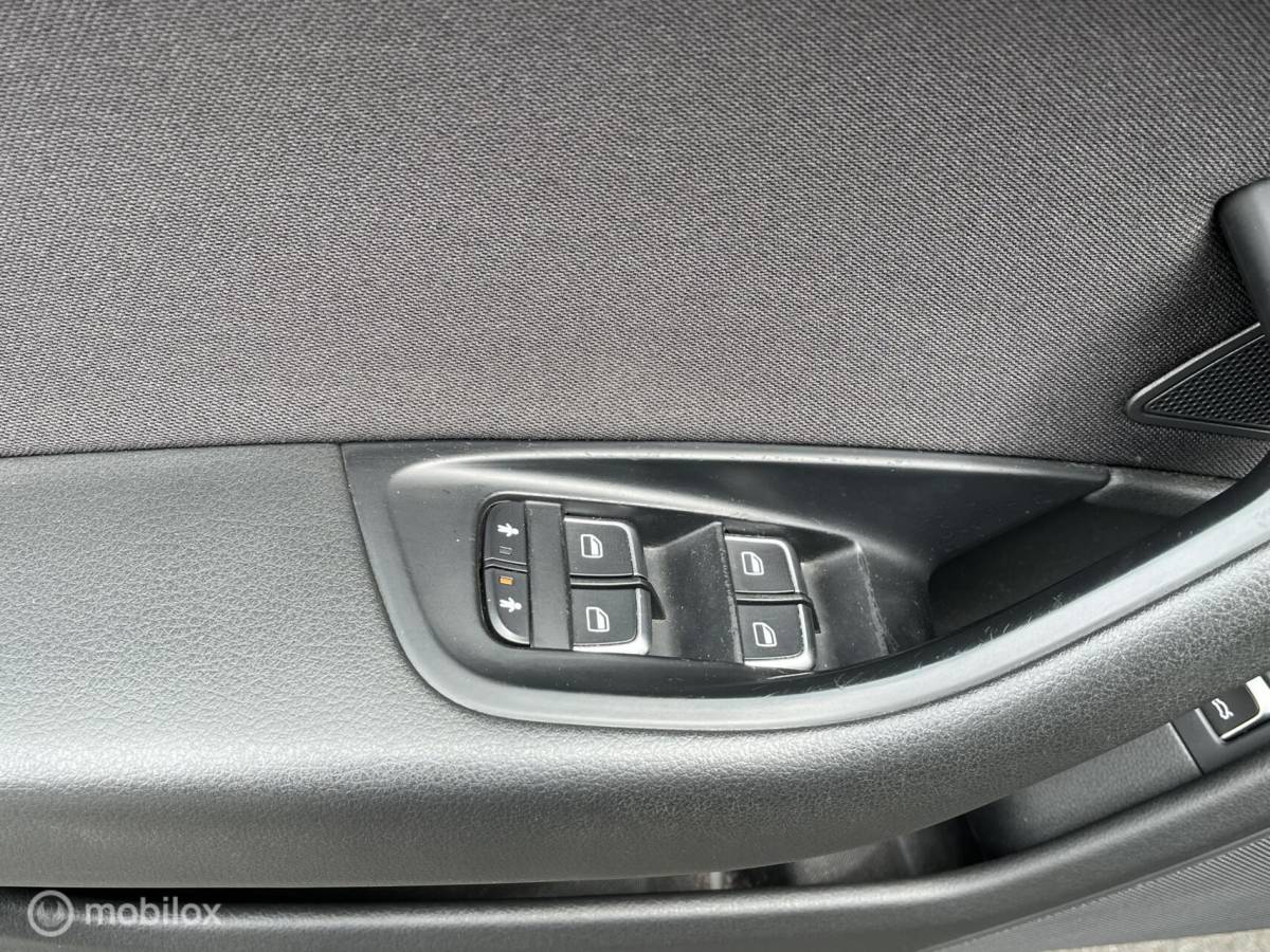 Audi A6 Audi A6 Avant 1.8 TFSI ultra Sport Edition CARPLAY*CLIMA*HAAK*CRUISE*CAMERA*PDC