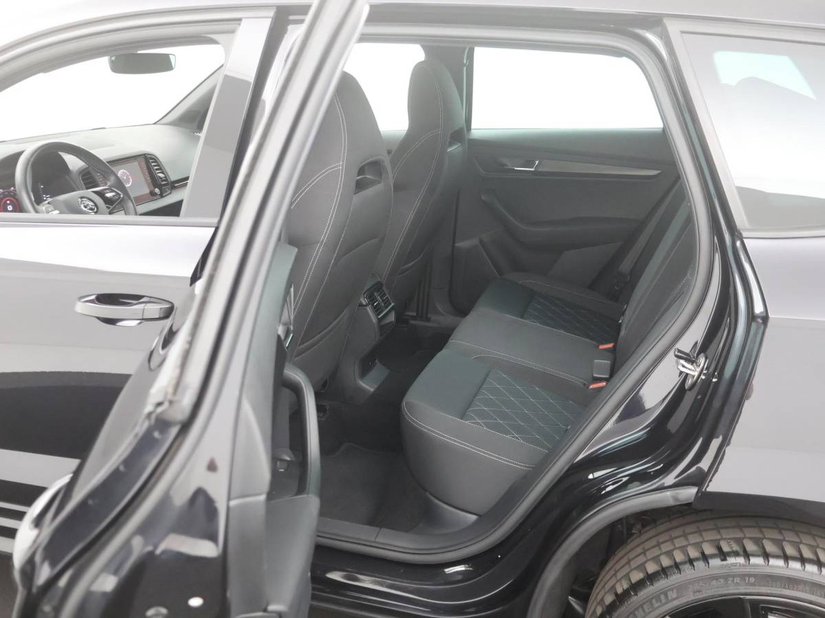 Škoda Karoq Skoda Karoq 1.5 TSI ACT Sportline Business PANODAK|BLIS|ACC|19INCH|CANTON|CAMERA|WINTERPACK|ELEK.ACHTERKLEP