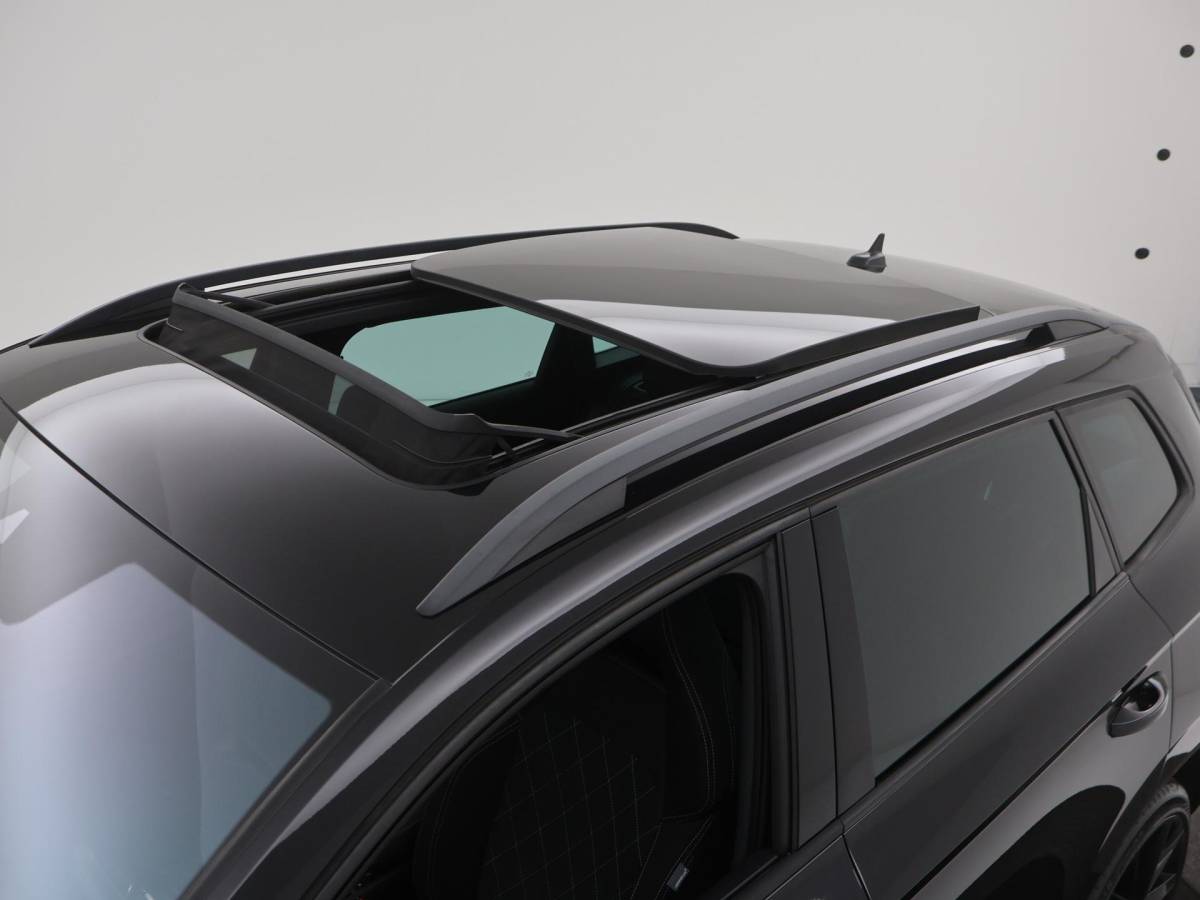Škoda Karoq Skoda Karoq 1.5 TSI ACT Sportline Business PANODAK|BLIS|ACC|19INCH|CANTON|CAMERA|WINTERPACK|ELEK.ACHTERKLEP