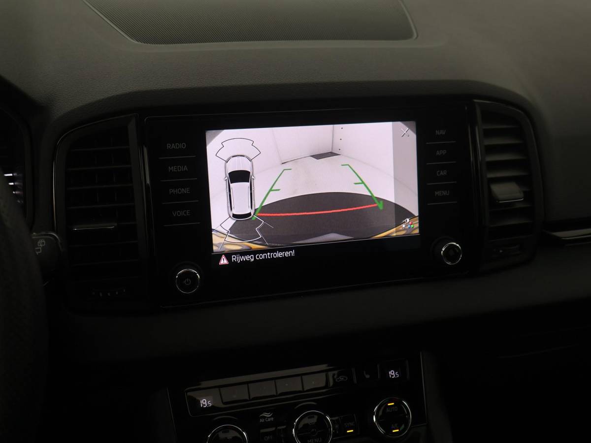 Škoda Karoq Skoda Karoq 1.5 TSI ACT Sportline Business PANODAK|BLIS|ACC|19INCH|CANTON|CAMERA|WINTERPACK|ELEK.ACHTERKLEP