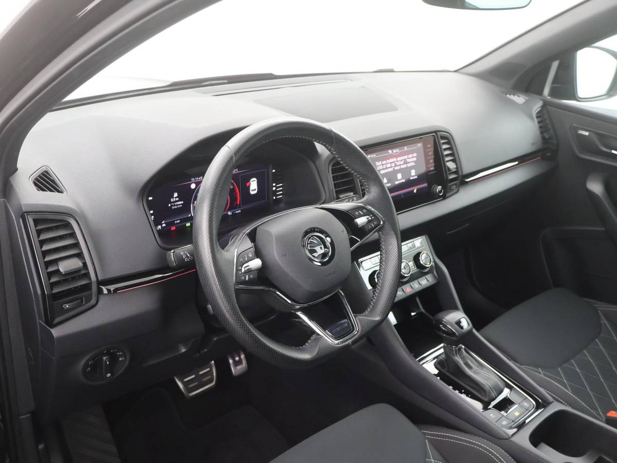 Škoda Karoq Skoda Karoq 1.5 TSI ACT Sportline Business PANODAK|BLIS|ACC|19INCH|CANTON|CAMERA|WINTERPACK|ELEK.ACHTERKLEP