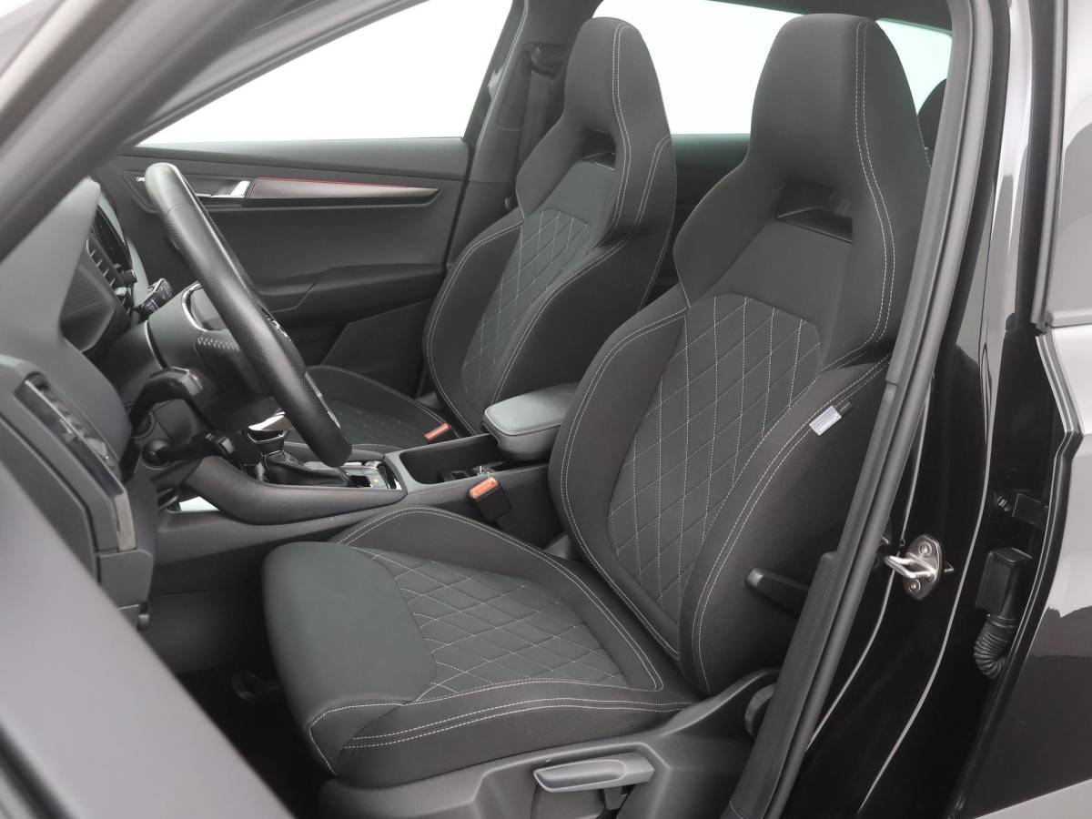 Škoda Karoq Skoda Karoq 1.5 TSI ACT Sportline Business PANODAK|BLIS|ACC|19INCH|CANTON|CAMERA|WINTERPACK|ELEK.ACHTERKLEP