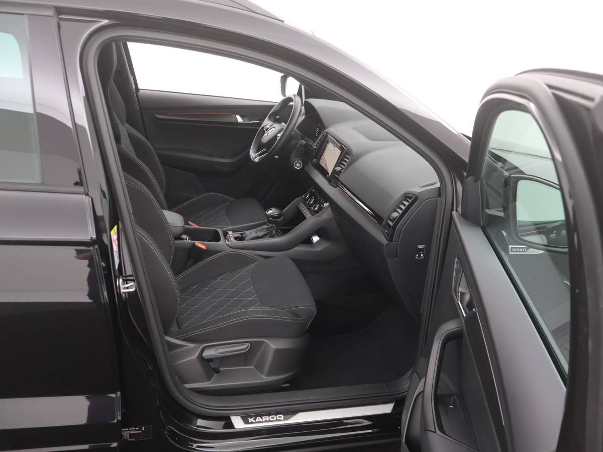 Škoda Karoq Skoda Karoq 1.5 TSI ACT Sportline Business PANODAK|BLIS|ACC|19INCH|CANTON|CAMERA|WINTERPACK|ELEK.ACHTERKLEP