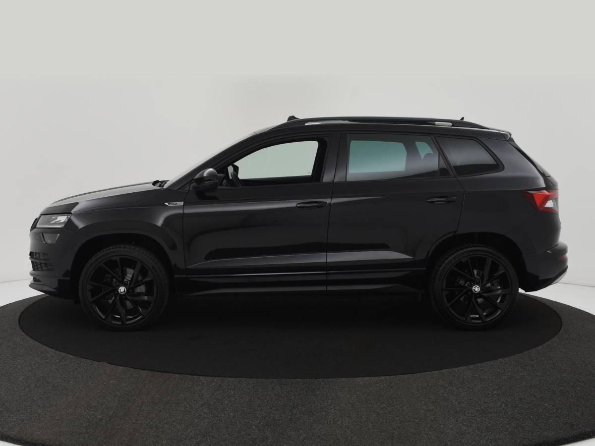 Škoda Karoq Skoda Karoq 1.5 TSI ACT Sportline Business PANODAK|BLIS|ACC|19INCH|CANTON|CAMERA|WINTERPACK|ELEK.ACHTERKLEP