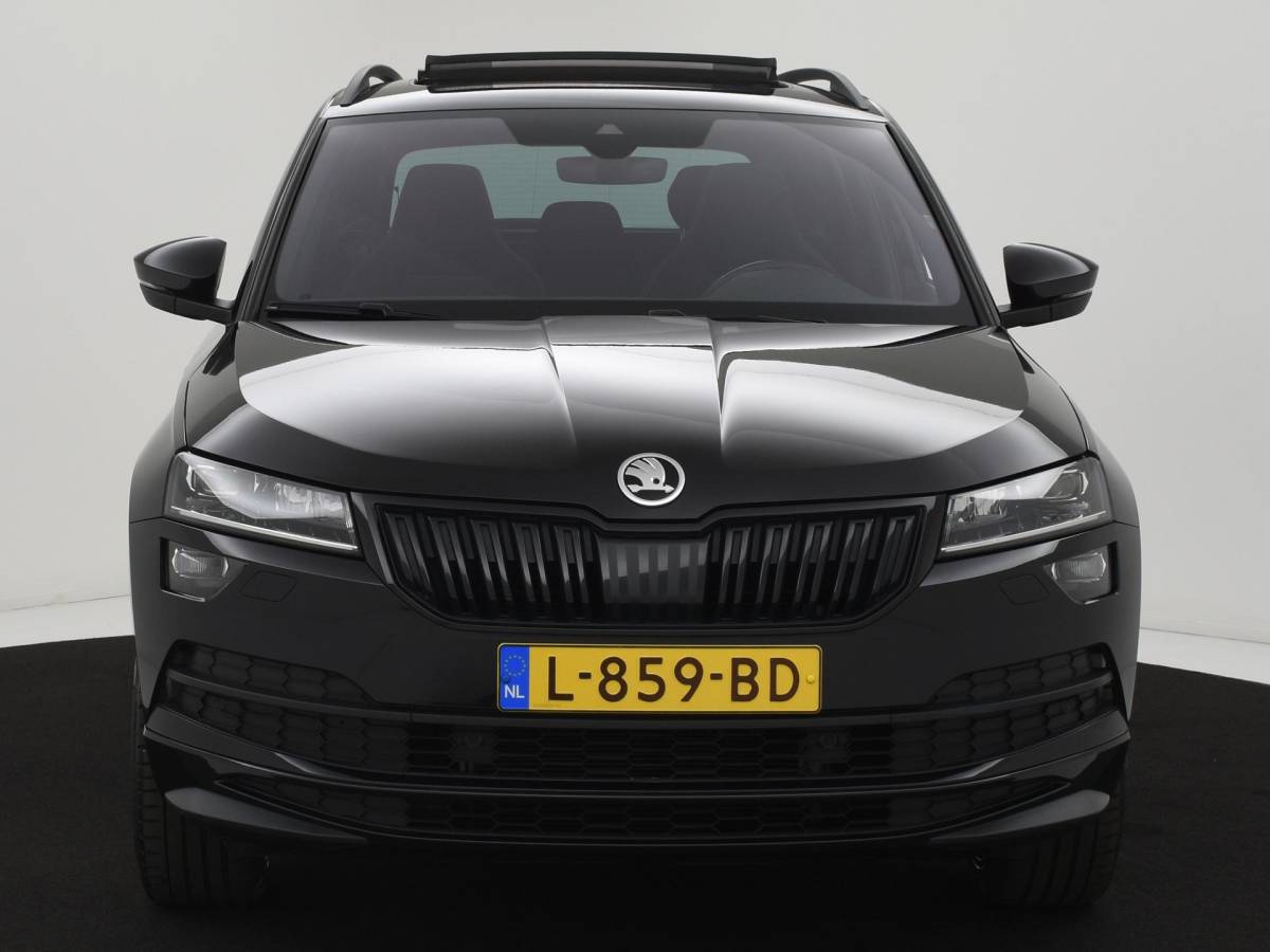 Škoda Karoq Skoda Karoq 1.5 TSI ACT Sportline Business PANODAK|BLIS|ACC|19INCH|CANTON|CAMERA|WINTERPACK|ELEK.ACHTERKLEP