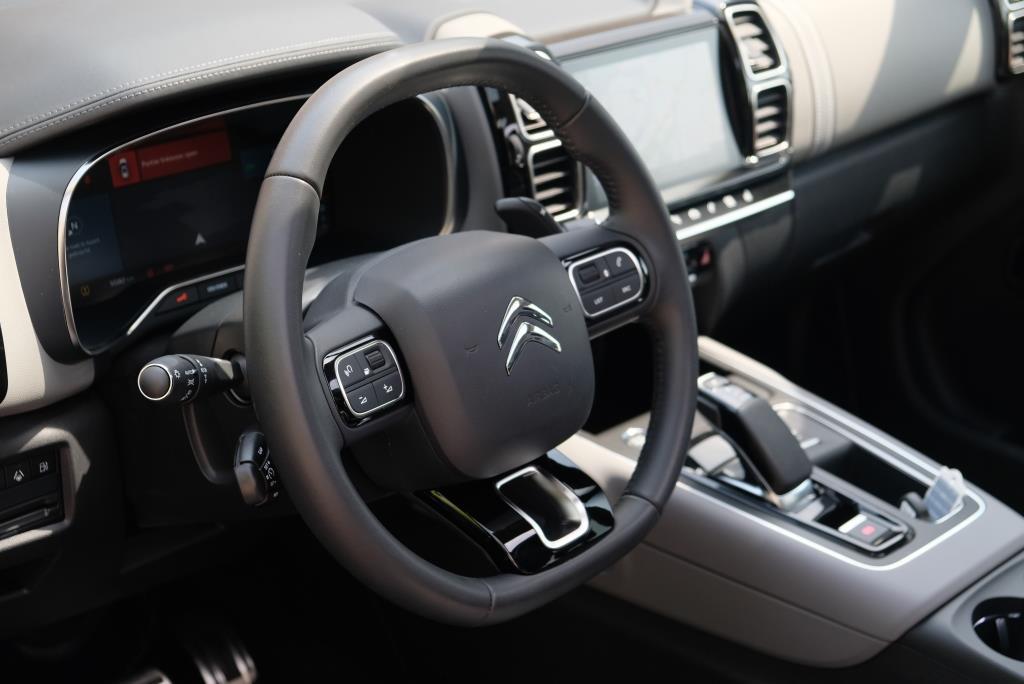 Citroën C5 Aircross Citroen C5 Aircross 1.6 Plug-in Hybrid 225pk EAT8 Shine | Navi | Climate | Adaptive Cruise | Panoramadak | Keyless | Blind Spot | Trekhaak
