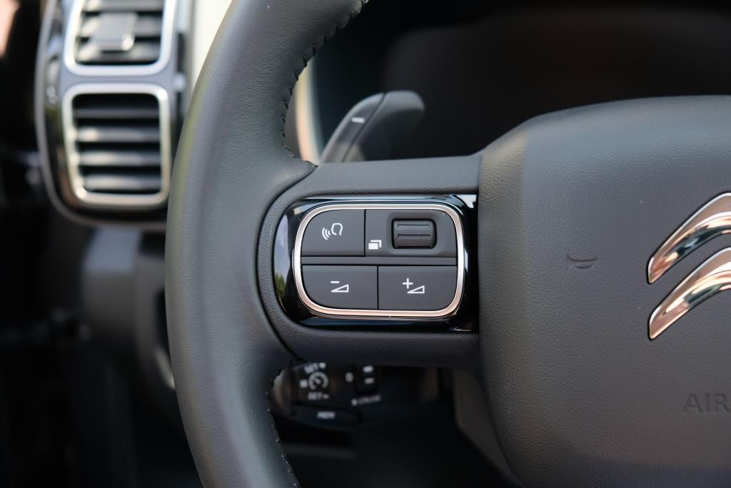 Citroën C5 Aircross Citroen C5 Aircross 1.6 Plug-in Hybrid 225pk EAT8 Shine | Navi | Climate | Adaptive Cruise | Panoramadak | Keyless | Blind Spot | Trekhaak