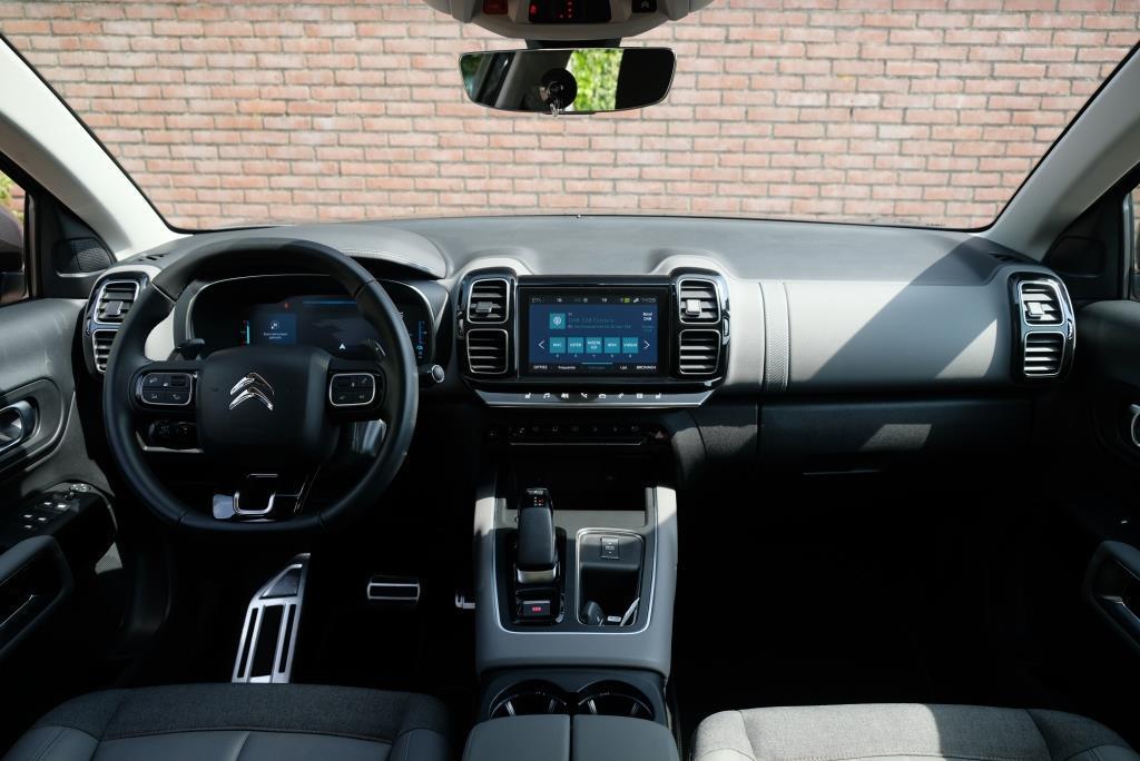 Citroën C5 Aircross Citroen C5 Aircross 1.6 Plug-in Hybrid 225pk EAT8 Shine | Navi | Climate | Adaptive Cruise | Panoramadak | Keyless | Blind Spot | Trekhaak