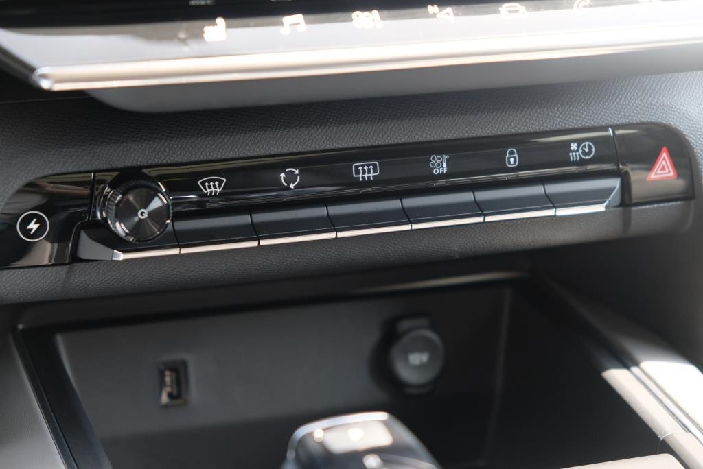 Citroën C5 Aircross Citroen C5 Aircross 1.6 Plug-in Hybrid 225pk EAT8 Shine | Navi | Climate | Adaptive Cruise | Panoramadak | Keyless | Blind Spot | Trekhaak