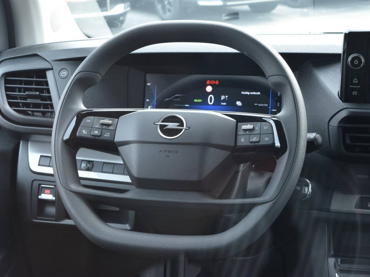 Opel Vivaro-e Opel Vivaro Electric L2 75 kWh | tot 8 jaar garantie | laadruimtebetimmering | dodehoek detectie | Apple Carplay | camera | parkeersensoren voor & achter | Comfort scheidingswand | rijklaarprijs
