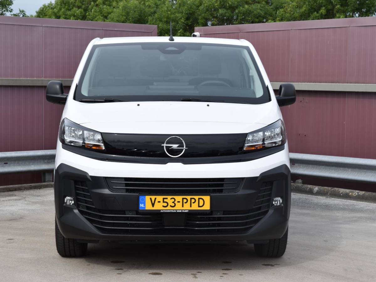 Opel Vivaro-e Opel Vivaro Electric L2 75 kWh | tot 8 jaar garantie | laadruimtebetimmering | dodehoek detectie | Apple Carplay | camera | parkeersensoren voor & achter | Comfort scheidingswand | rijklaarprijs