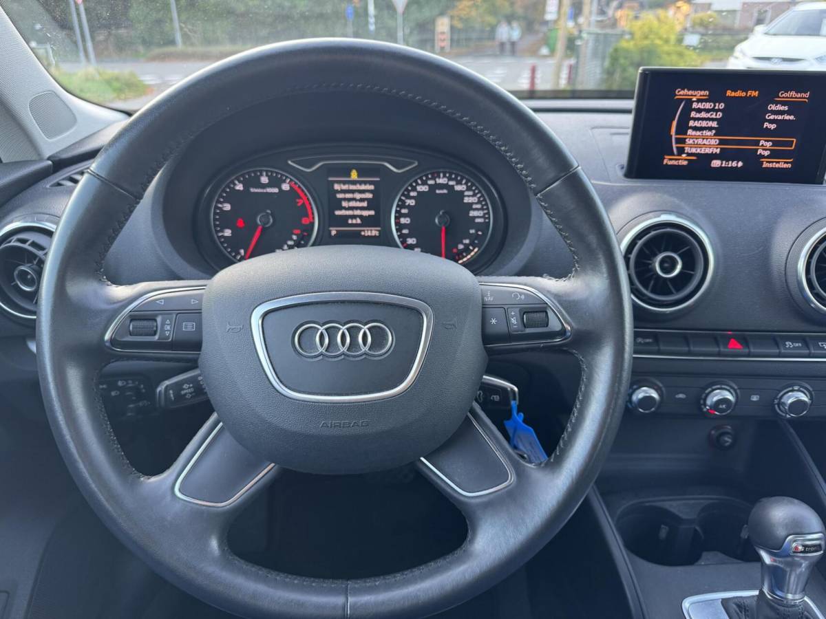Audi A3 Audi A3 Sportback 1.4 TFSI Attraction Pro Line AUTOMAAT BOEKJES