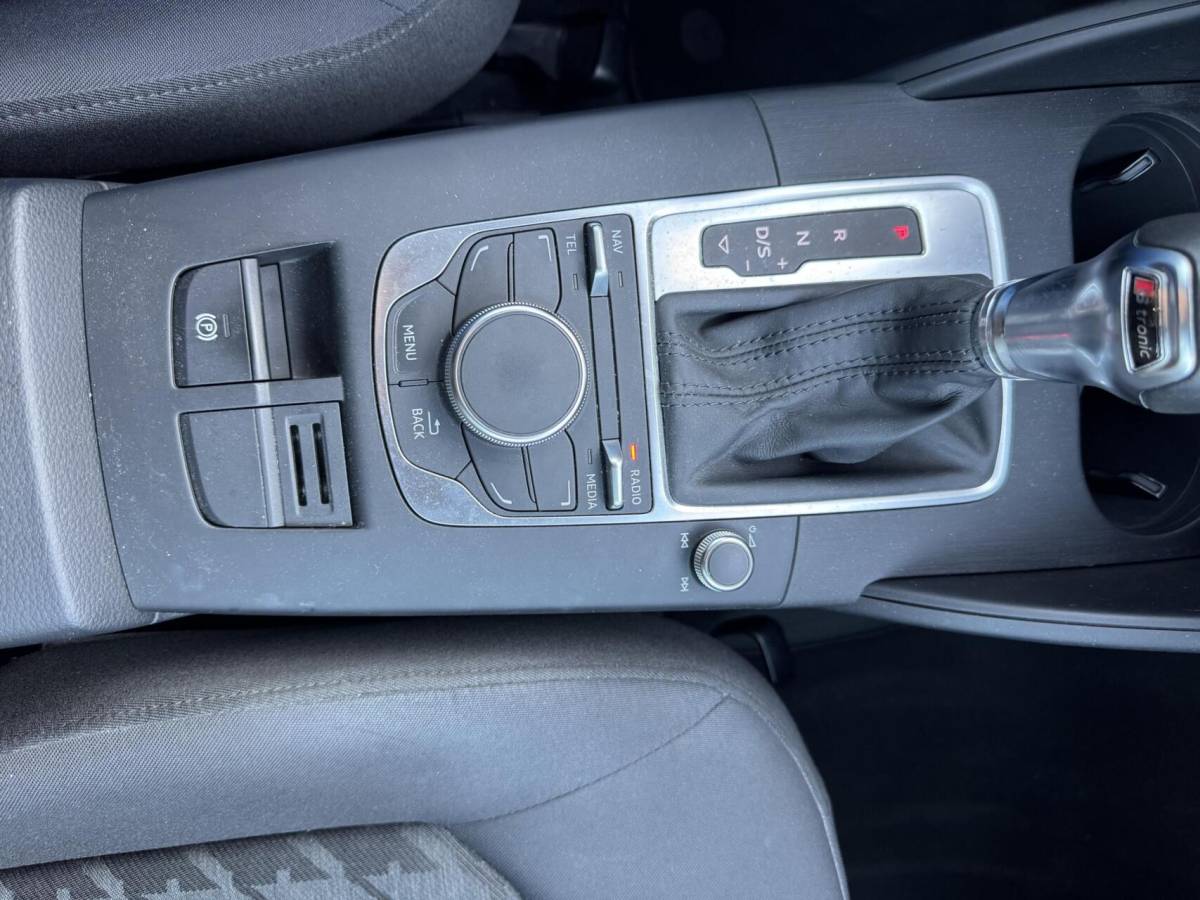 Audi A3 Audi A3 Sportback 1.4 TFSI Attraction Pro Line AUTOMAAT BOEKJES