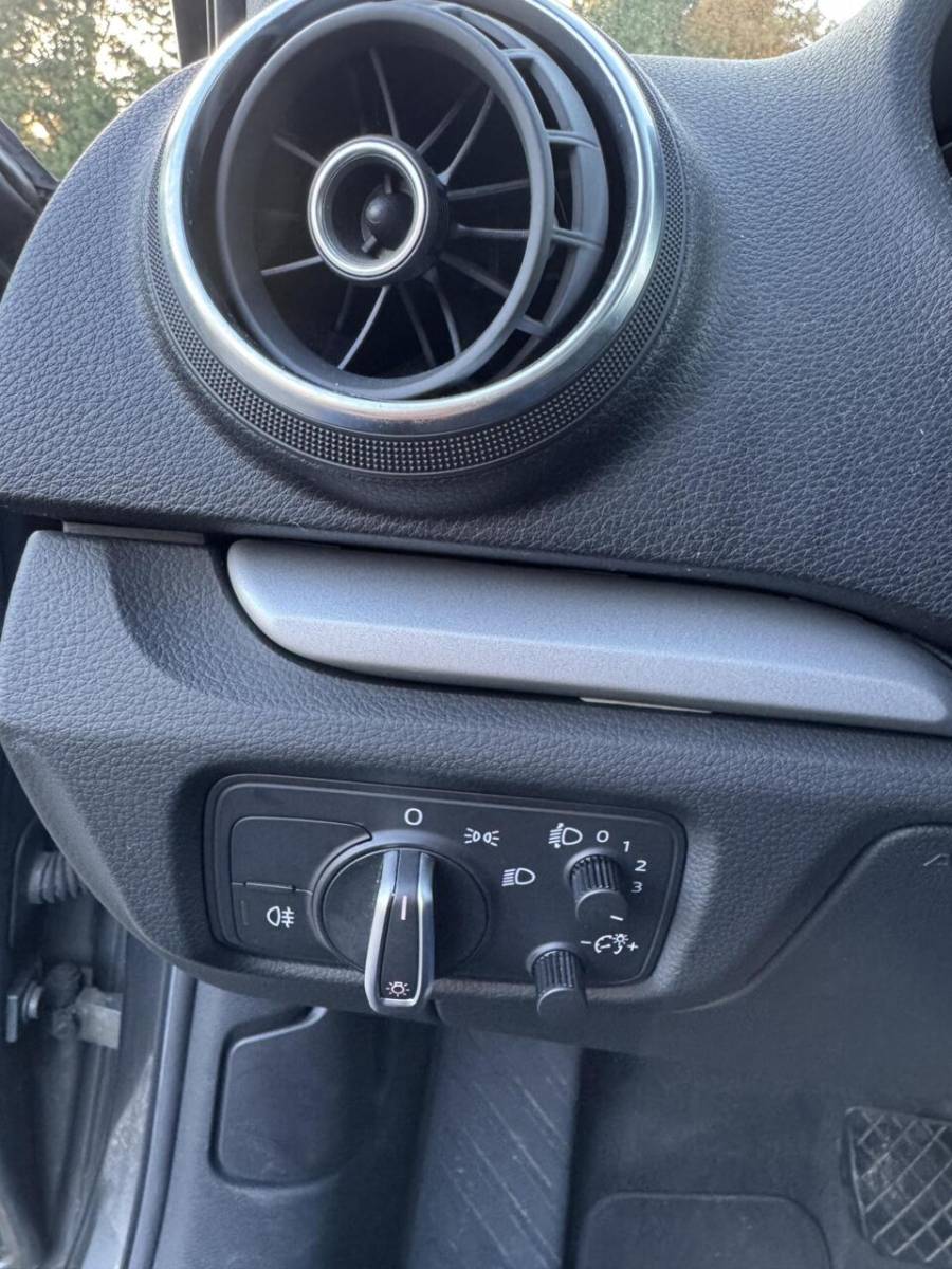 Audi A3 Audi A3 Sportback 1.4 TFSI Attraction Pro Line AUTOMAAT BOEKJES