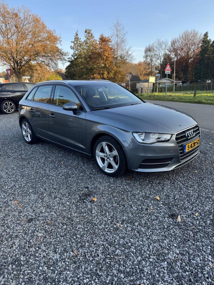 Audi A3 Audi A3 Sportback 1.4 TFSI Attraction Pro Line AUTOMAAT BOEKJES