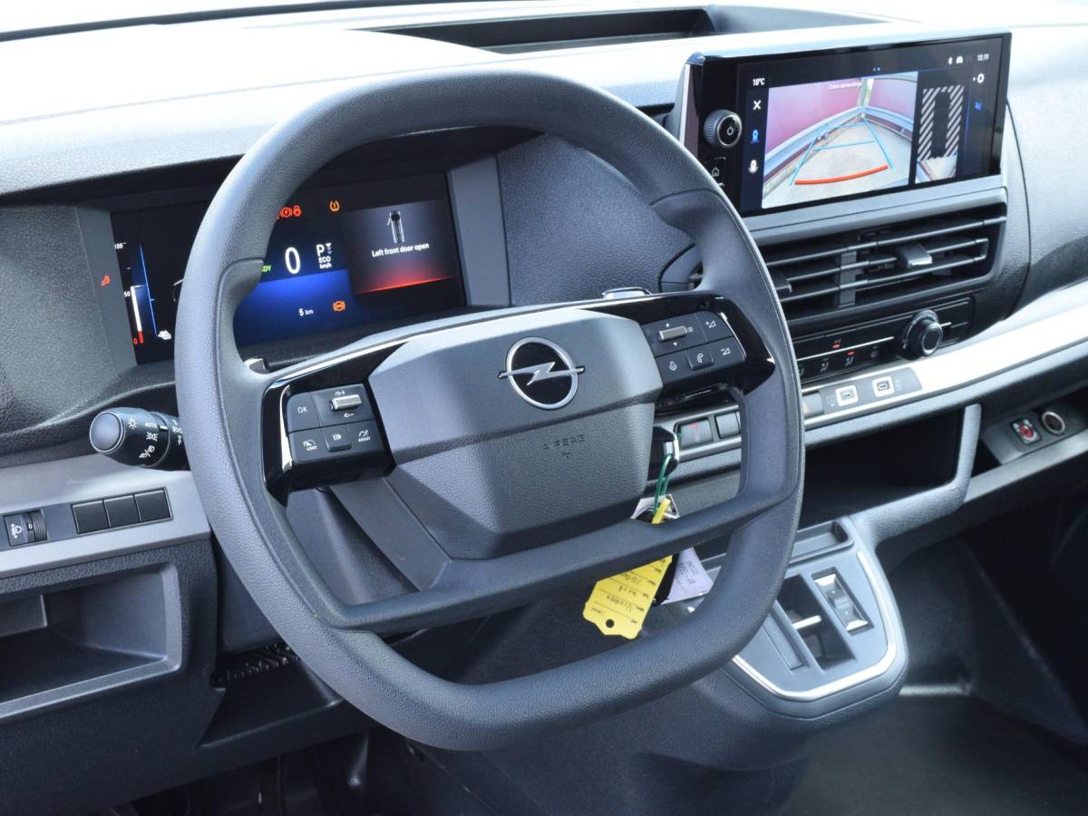 Opel Vivaro-e Opel Vivaro Electric L3 75 kWh | tot 8 jaar garantie | laadruimtebetimmering | Dodehoek detectie | navi incl. Apple Carplay | camera | parkeersensoren voor & achter | Comfort scheidingswand | rijklaarprijs |