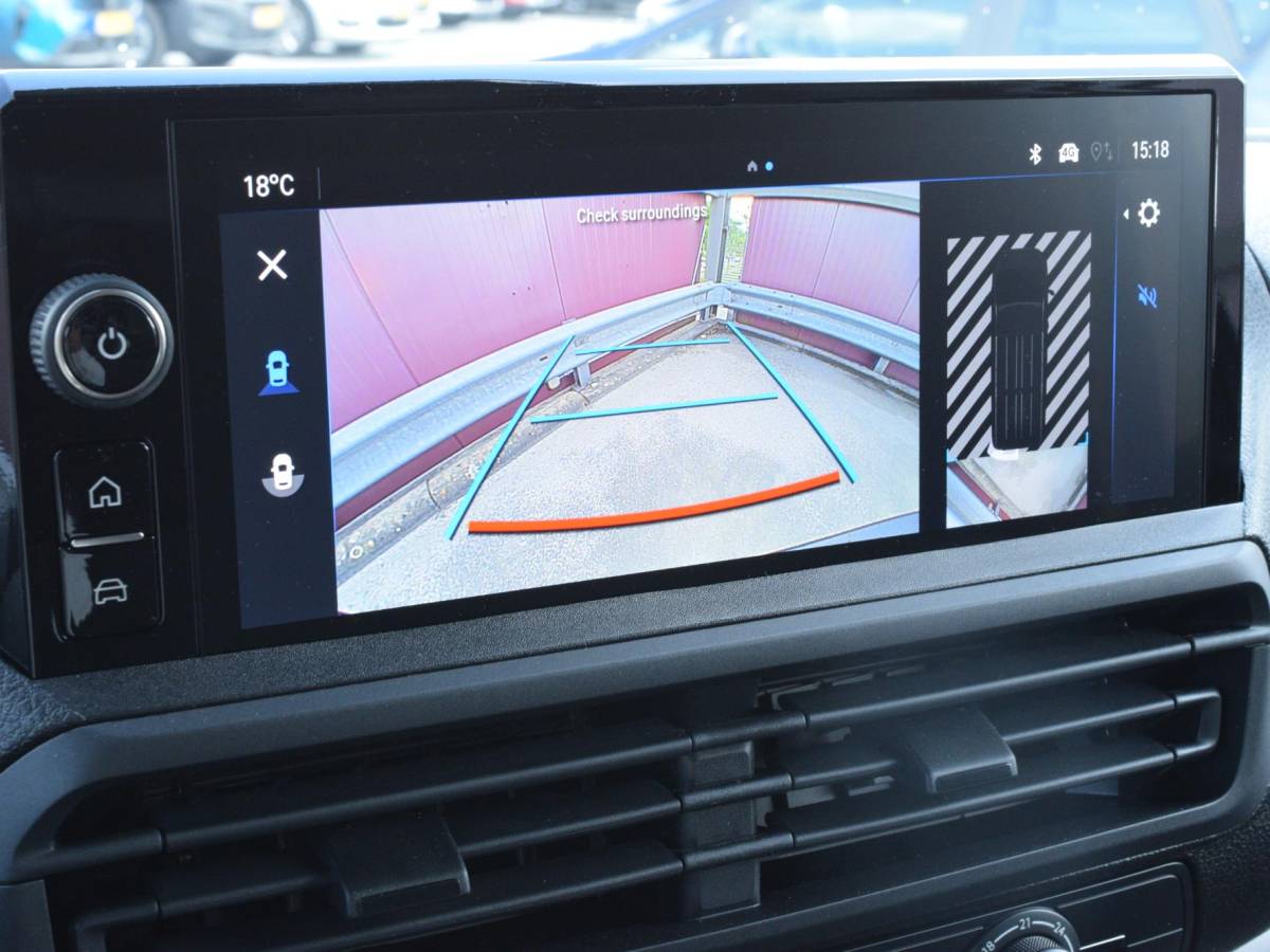 Opel Vivaro-e Opel Vivaro Electric L3 75 kWh | tot 8 jaar garantie | laadruimtebetimmering | Dodehoek detectie | navi incl. Apple Carplay | camera | parkeersensoren voor & achter | Comfort scheidingswand | rijklaarprijs |