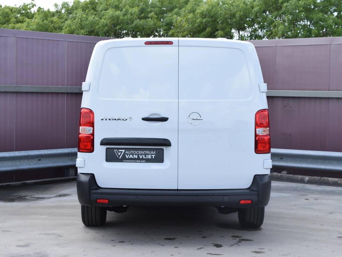 Opel Vivaro-e Opel Vivaro Electric L3 75 kWh | tot 8 jaar garantie | laadruimtebetimmering | Dodehoek detectie | navi incl. Apple Carplay | camera | parkeersensoren voor & achter | Comfort scheidingswand | rijklaarprijs |