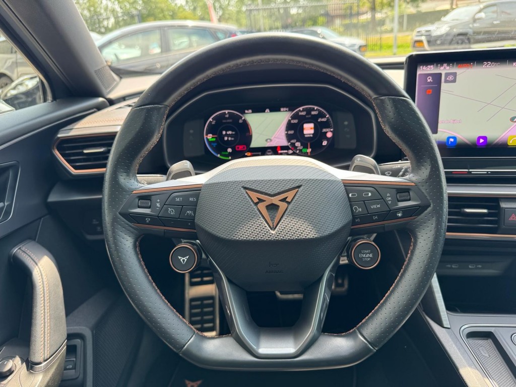 CUPRA Formentor Cupra Formentor 1.4 E-Hybrid VZ PERF. VZ stuur Panoramadak Trekhaak El.klep SOH 99% Camera Blis 245PK