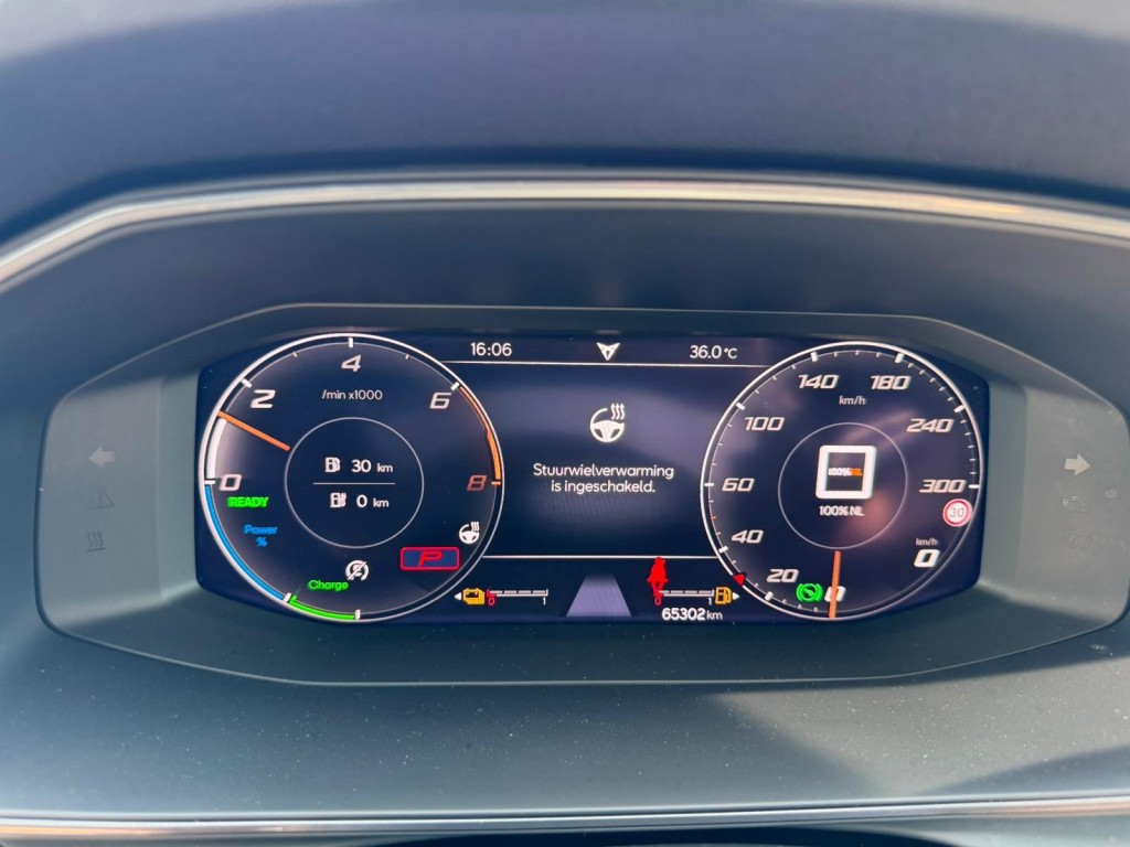 CUPRA Formentor Cupra Formentor 1.4 E-Hybrid VZ PERF. VZ stuur Panoramadak Trekhaak El.klep SOH 99% Camera Blis 245PK