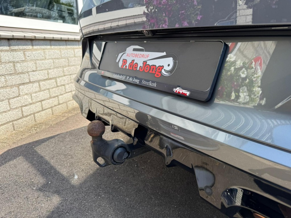 CUPRA Formentor Cupra Formentor 1.4 E-Hybrid VZ PERF. VZ stuur Panoramadak Trekhaak El.klep SOH 99% Camera Blis 245PK