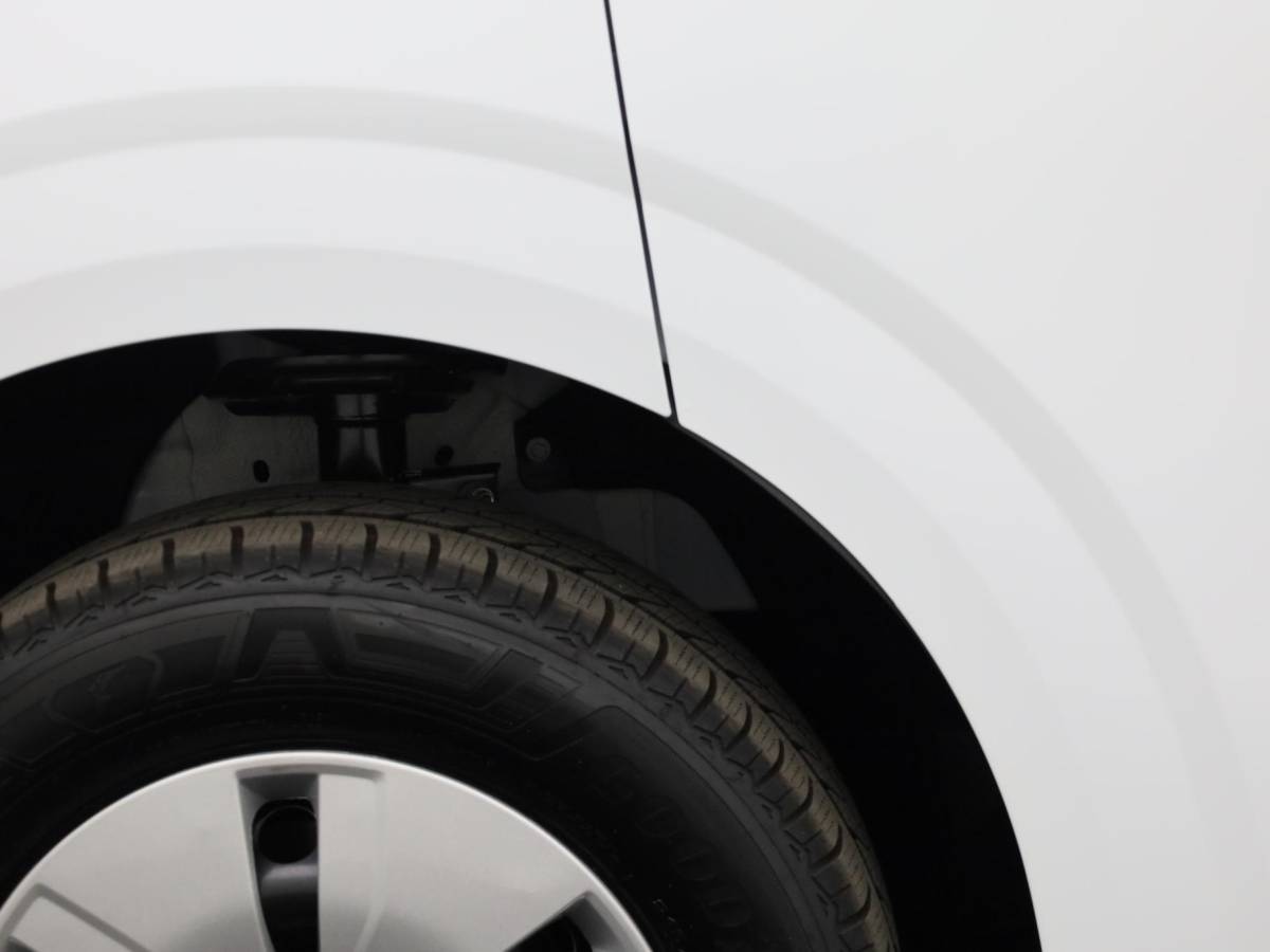 Volkswagen e-Transporter Volkswagen Bedrijfswagens e-Transporter Kombi Life 64kWh 218pk L2 9 persoons 716161