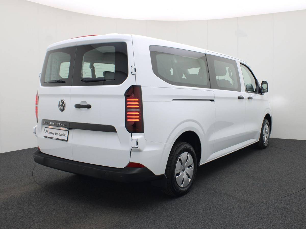 Volkswagen e-Transporter Volkswagen Bedrijfswagens e-Transporter Kombi Life 64kWh 218pk L2 9 persoons 716161