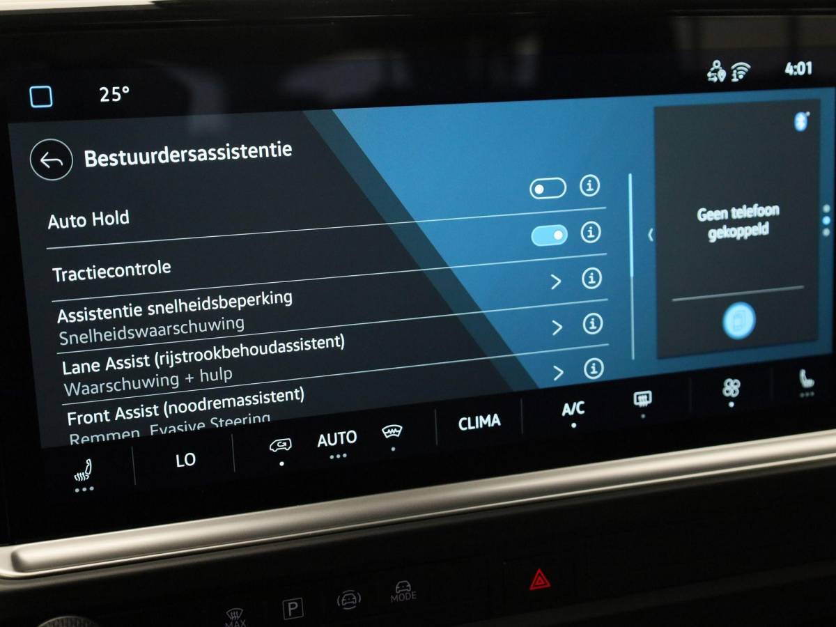 Volkswagen e-Transporter Volkswagen Bedrijfswagens e-Transporter Kombi Life 64kWh 218pk L2 9 Persoons 716162