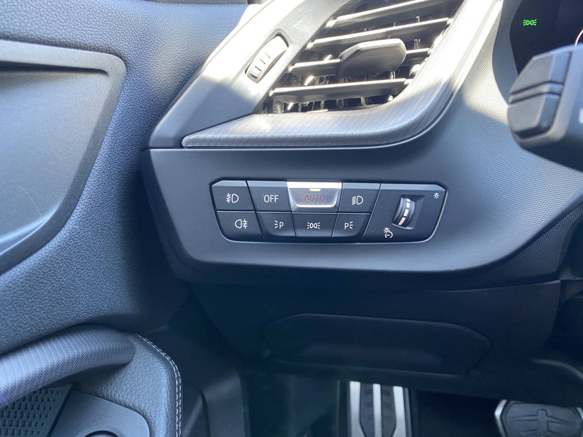 BMW 1 Serie BMW 1-serie 118i M-Sport 136 pk AUT. | 1e eigenaar | dealer onderh. | navigatie | leder sportstoelen | stoel-stuurverwarming
