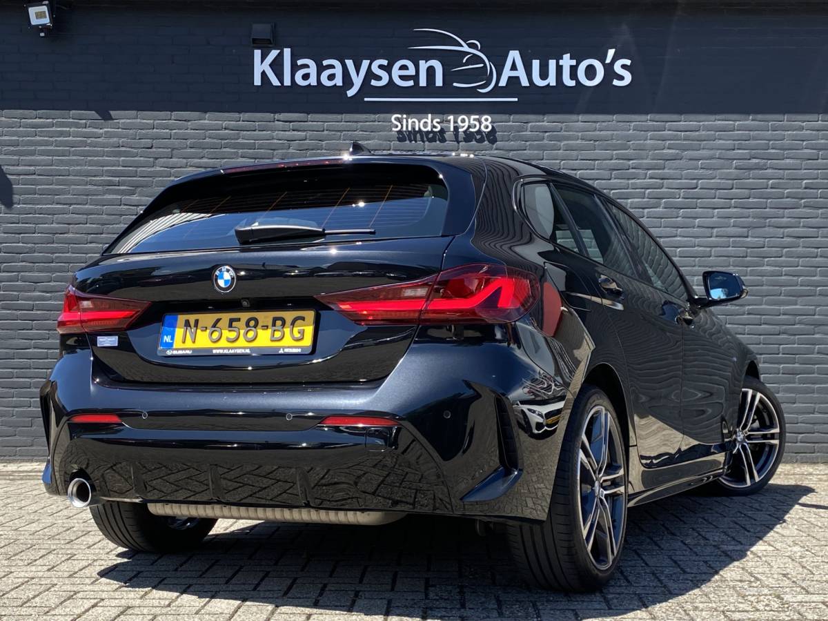 BMW 1 Serie BMW 1-serie 118i M-Sport 136 pk AUT. | 1e eigenaar | dealer onderh. | navigatie | leder sportstoelen | stoel-stuurverwarming