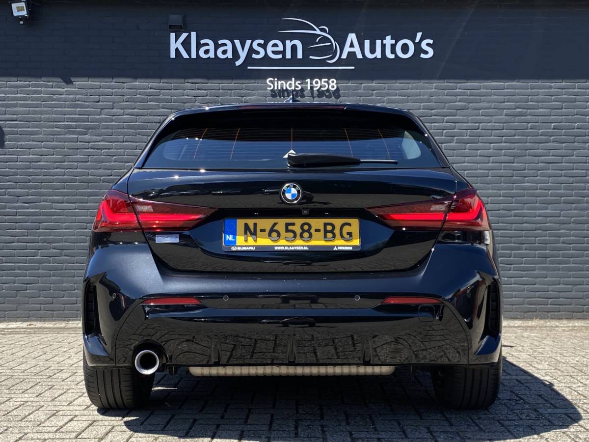 BMW 1 Serie BMW 1-serie 118i M-Sport 136 pk AUT. | 1e eigenaar | dealer onderh. | navigatie | leder sportstoelen | stoel-stuurverwarming