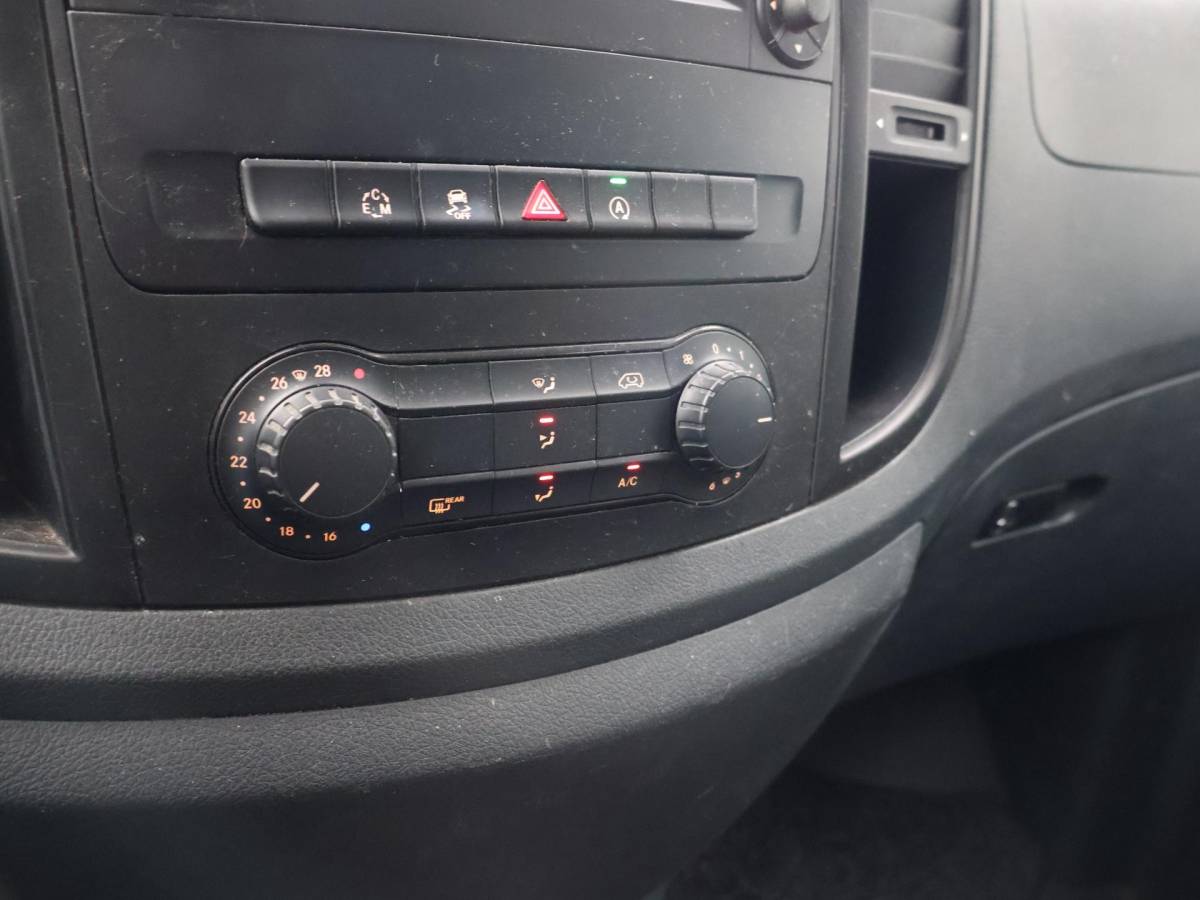 Mercedes-Benz Vito Mercedes-Benz Vito 116 CDI 163 PK AUT. DUBBEL CABINE EXTRA LANG + 18 INCH LMV | TREKHAAK | CAMERA