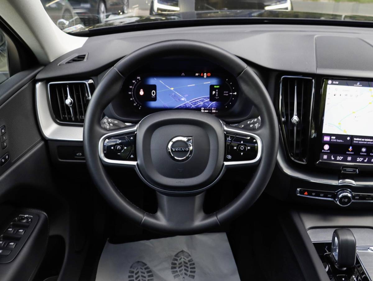 Volvo XC60 Volvo XC60 T6 AWD Plus Dark Long Range Pano Leder SoH 94% Memory Keyless Google Navigatie