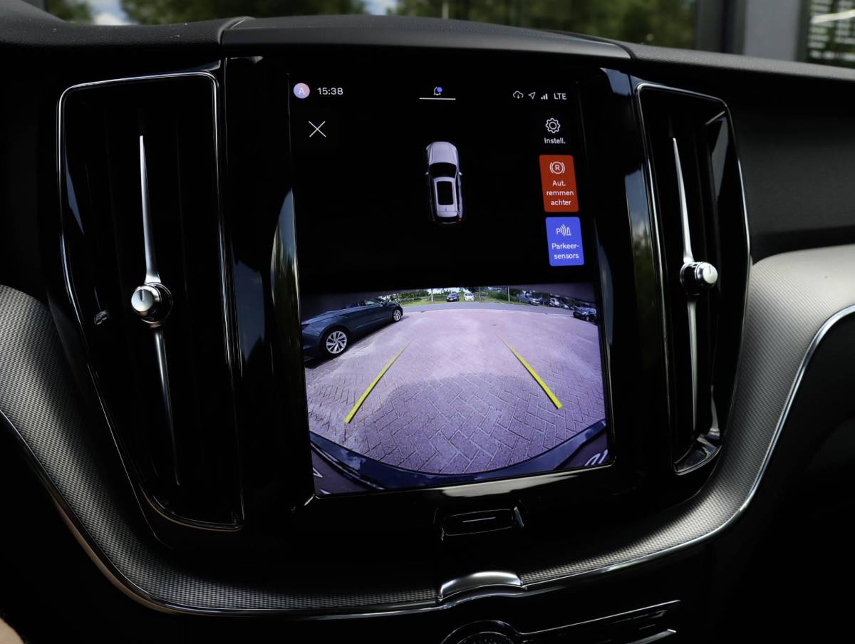 Volvo XC60 Volvo XC60 T6 AWD Plus Dark Long Range Pano Leder SoH 94% Memory Keyless Google Navigatie