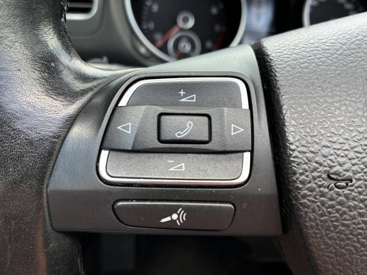 Volkswagen Golf Volkswagen Golf 1.2 TSI Limited | CLIMA | STOELVERWARMING | 157000 KM!!!