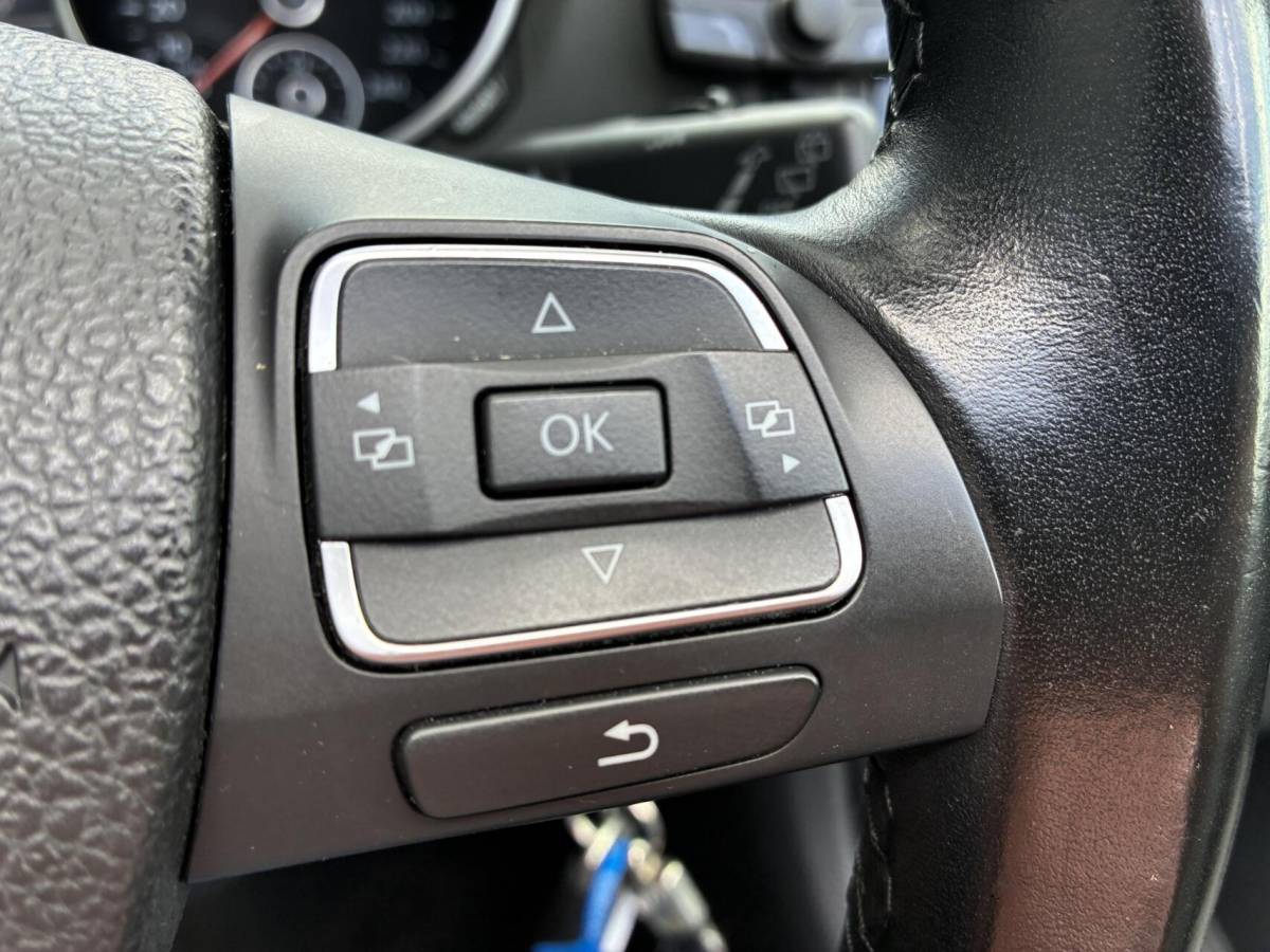 Volkswagen Golf Volkswagen Golf 1.2 TSI Limited | CLIMA | STOELVERWARMING | 157000 KM!!!