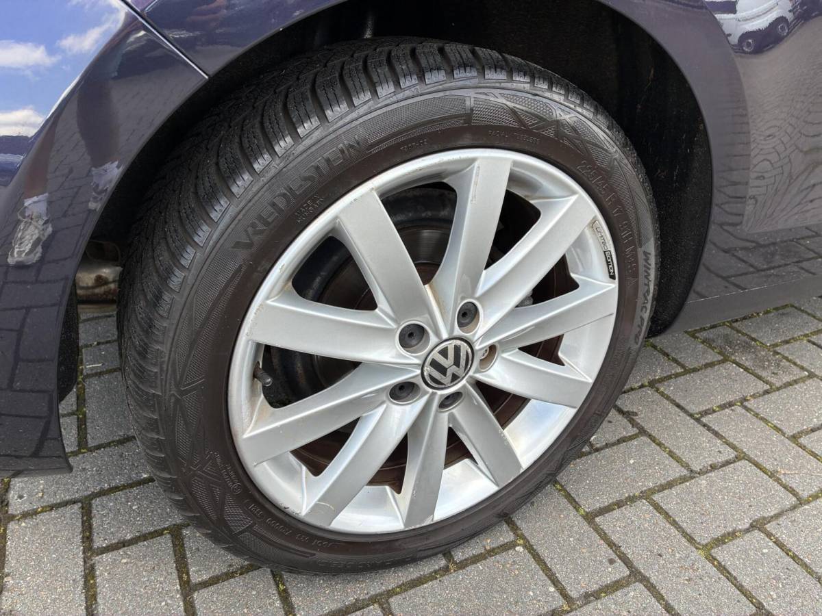 Volkswagen Golf Volkswagen Golf 1.2 TSI Limited | CLIMA | STOELVERWARMING | 157000 KM!!!