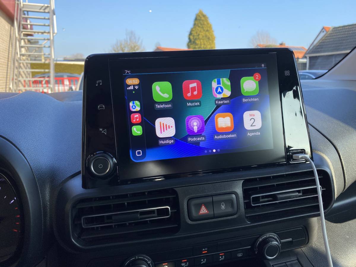 Citroën Berlingo Citroën Berlingo 1.5 BlueHDi 100 S&S L1 | apple carplay | trekhaak | schuifdeur | airco | houten laadvloer | 3 persoons | excl. BTW