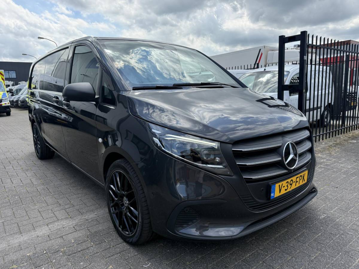 Mercedes-Benz Vito Mercedes-Benz Vito 119 CDI L3 Select AIRMATIC APPLE CARPLAY FULL LED 2500KG Trekhaak