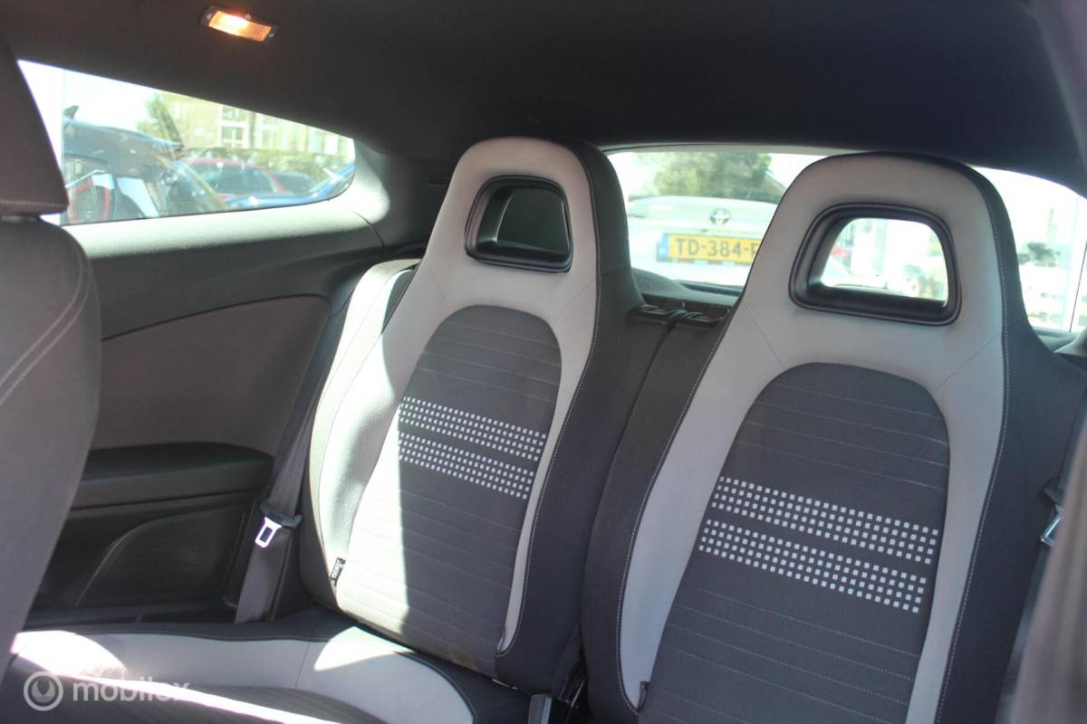 Volkswagen Scirocco Volkswagen Scirocco 1.4 TSI Xenon/18Inch/Winterpakket/Navi/PDC