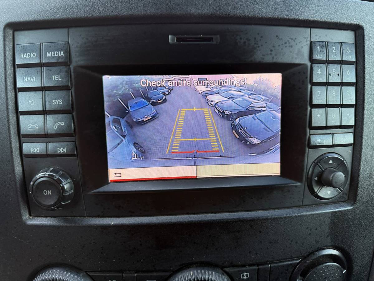 Mercedes-Benz Sprinter Mercedes-Benz Sprinter 319 CDI 3.0 V6 /L2H2 /Camera /Airco /Cruise /Automaat