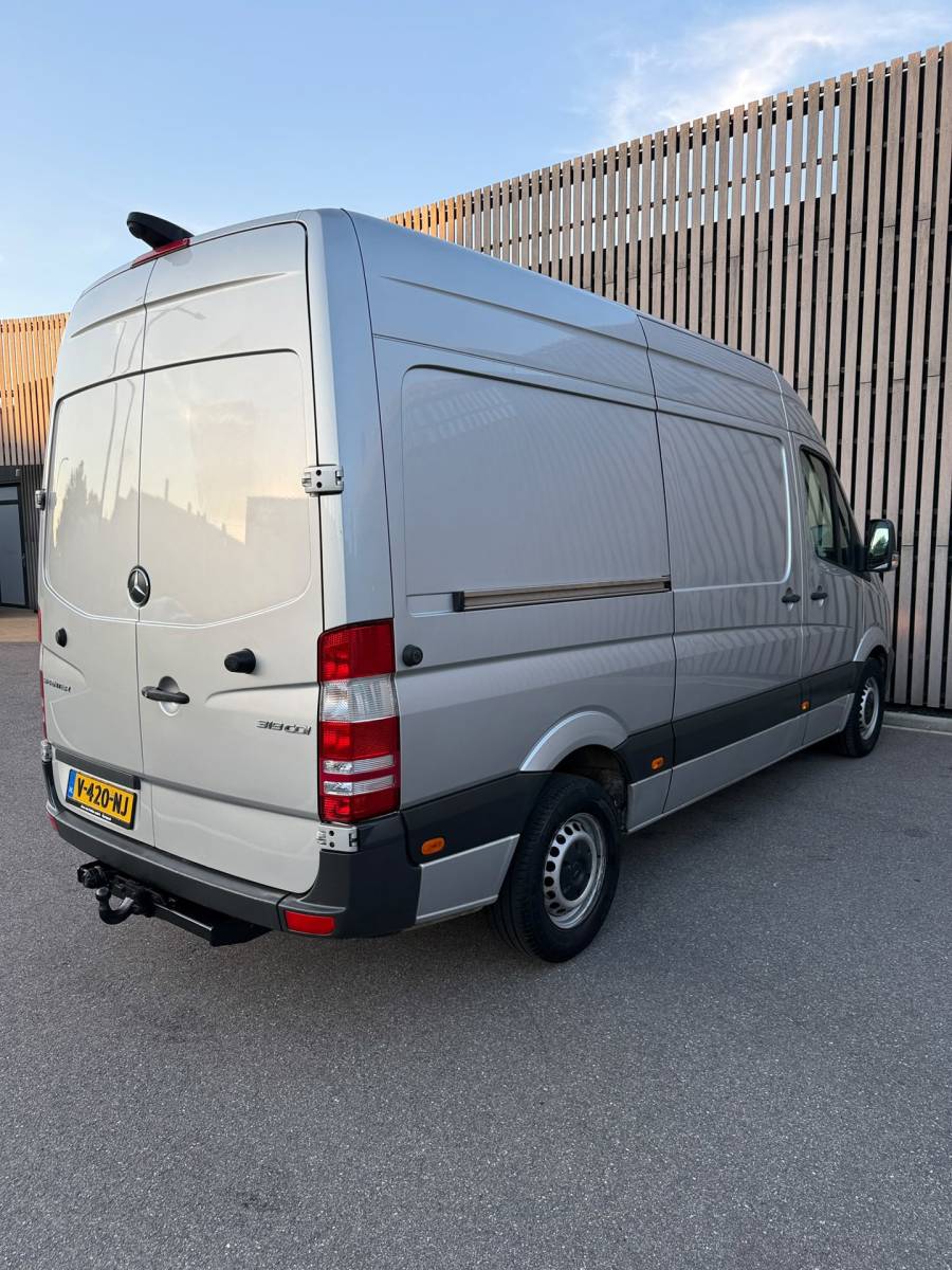 Mercedes-Benz Sprinter Mercedes-Benz Sprinter 319 CDI 3.0 V6 /L2H2 /Camera /Airco /Cruise /Automaat