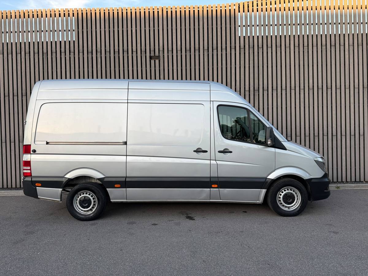 Mercedes-Benz Sprinter Mercedes-Benz Sprinter 319 CDI 3.0 V6 /L2H2 /Camera /Airco /Cruise /Automaat